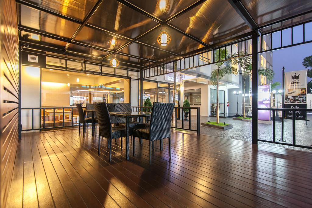 Racha Residence Си Рача Екстериор снимка