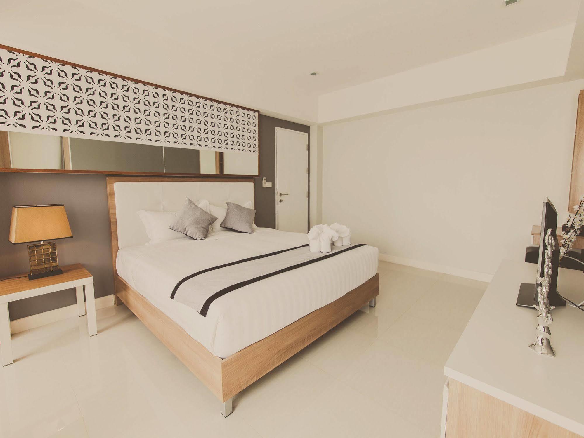 Racha Residence Си Рача Екстериор снимка