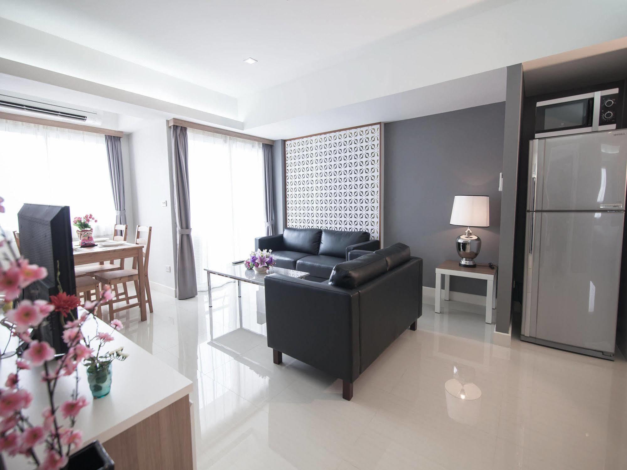 Racha Residence Си Рача Екстериор снимка