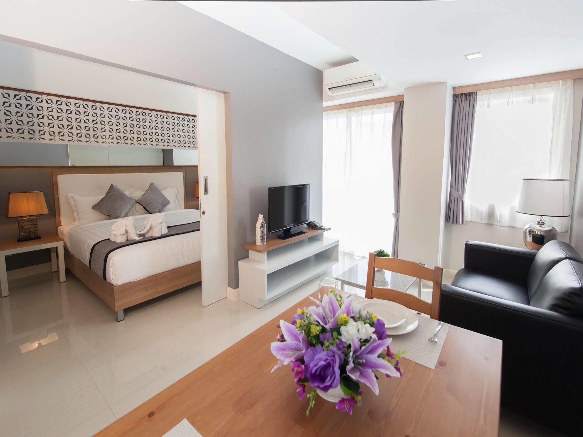Racha Residence Си Рача Екстериор снимка