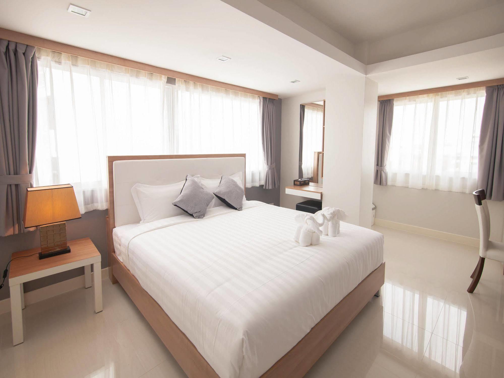 Racha Residence Си Рача Екстериор снимка