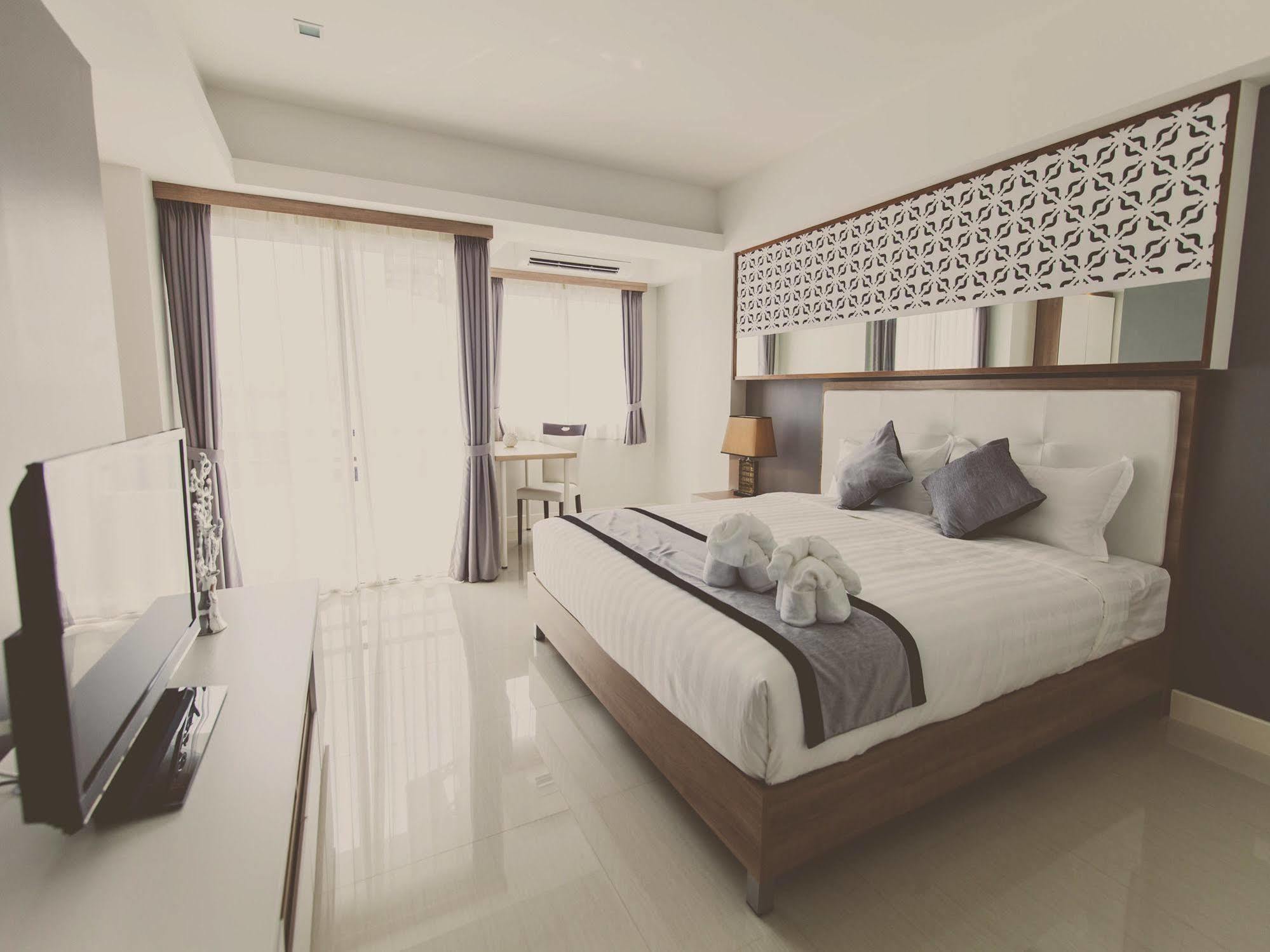 Racha Residence Си Рача Екстериор снимка